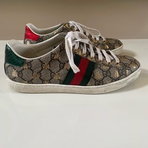 Gucci Sneakers- Women Sz 7 (37). GG web Bees. Excellent condition. Authentic.
